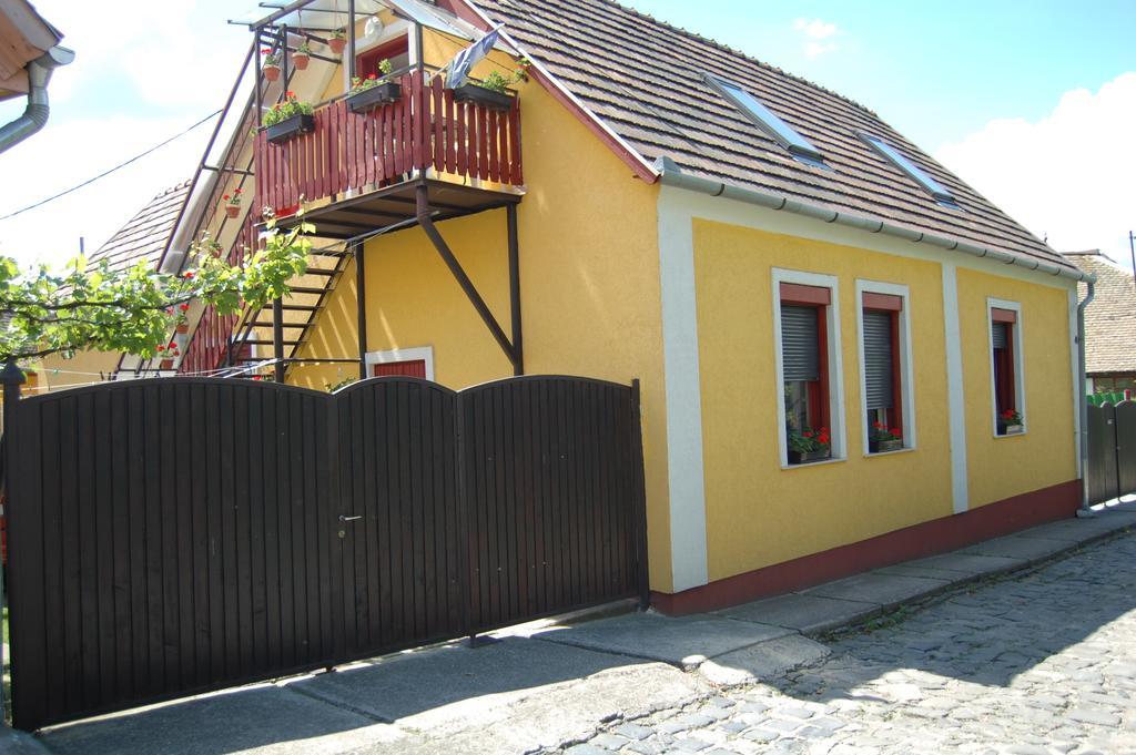 Zách Klára utcai Apartman Visegrad Bagian luar foto